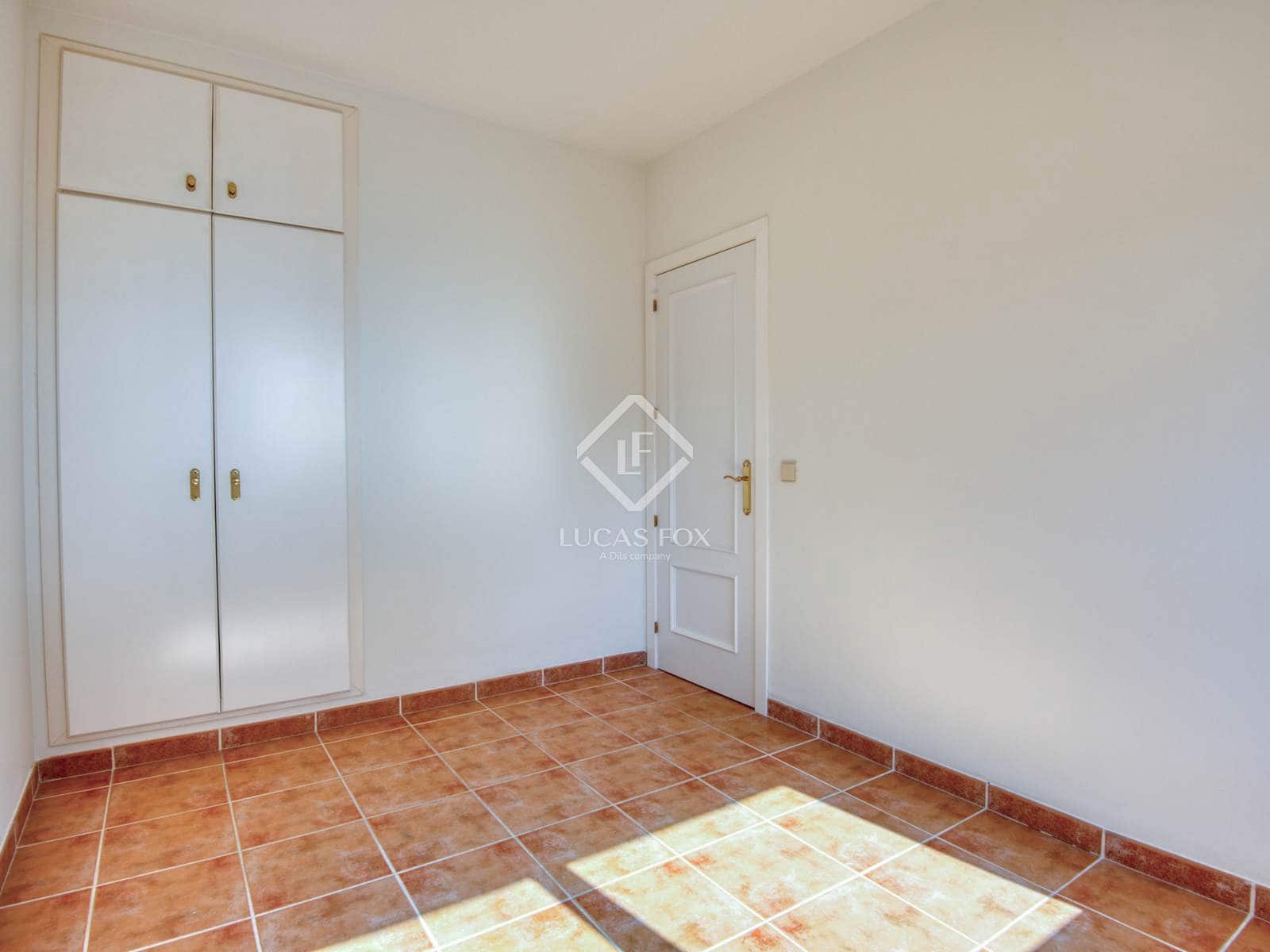 4 slaapkamer Villa te koop in Sant Feliu de Guixols met zwembad garage - € 485.000 (Ref: 9335578)