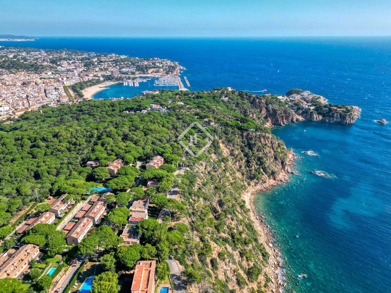 4 slaapkamer Villa te koop in Sant Feliu de Guixols met zwembad garage - € 485.000 (Ref: 9335578)