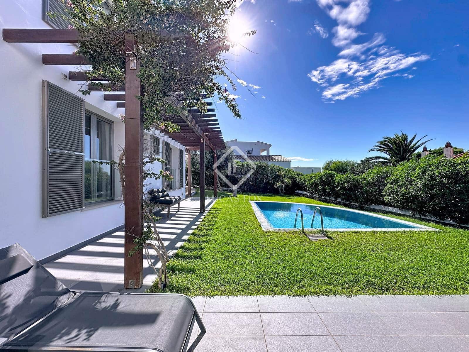 4 sypialnia Willa na sprzedaż w Mahon / Mao z basenem garażem - 1 400 000 € (Ref: 9337157)