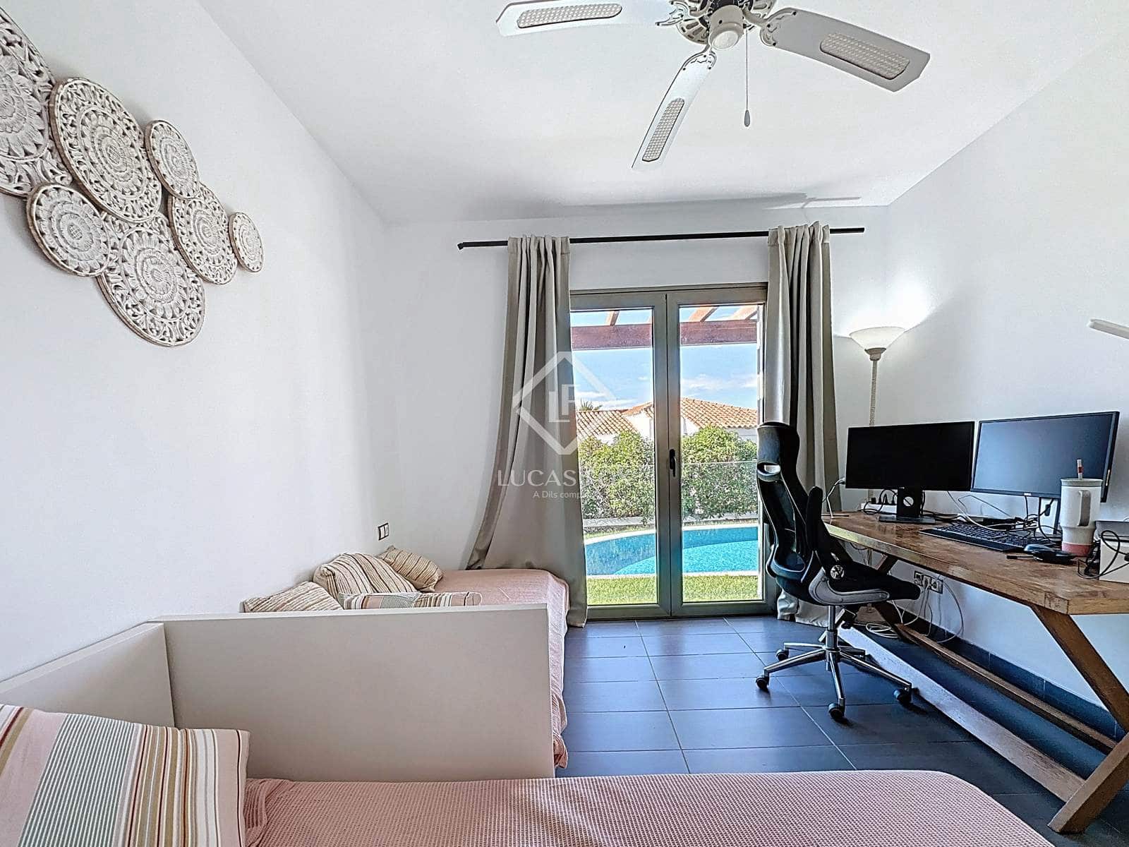 4 sypialnia Willa na sprzedaż w Mahon / Mao z basenem garażem - 1 400 000 € (Ref: 9337157)