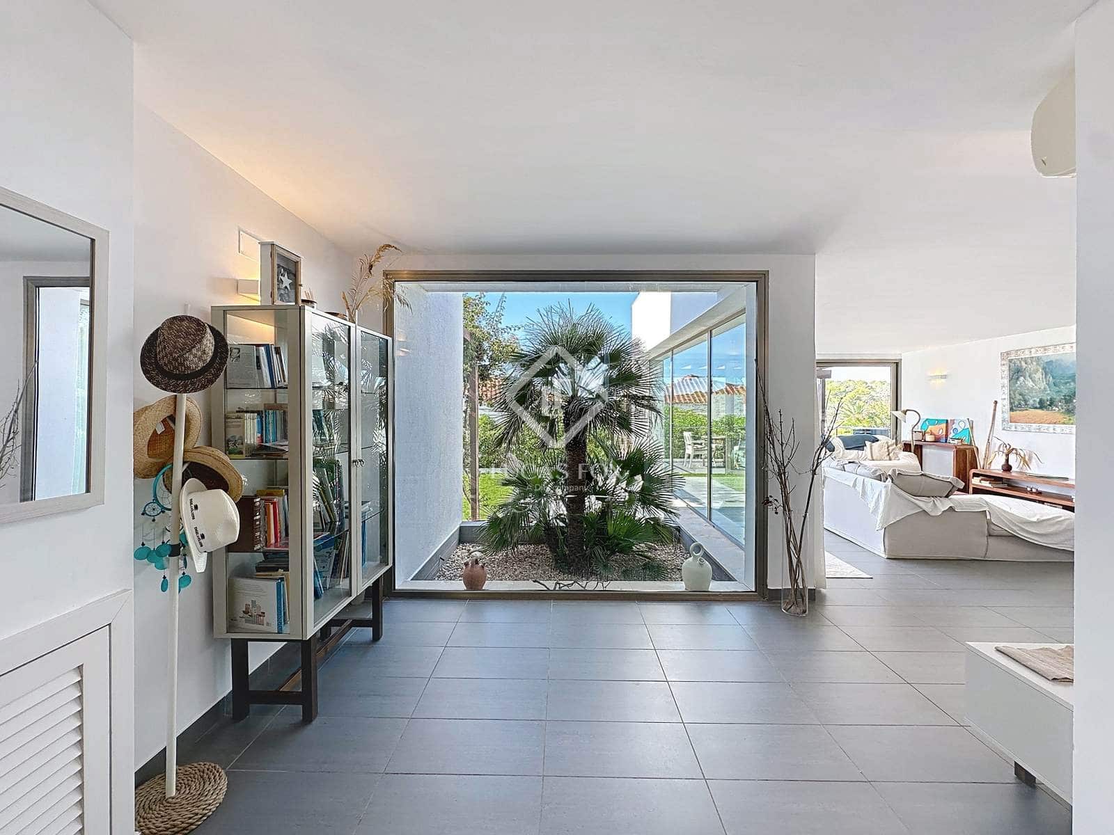 4 sypialnia Willa na sprzedaż w Mahon / Mao z basenem garażem - 1 400 000 € (Ref: 9337157)