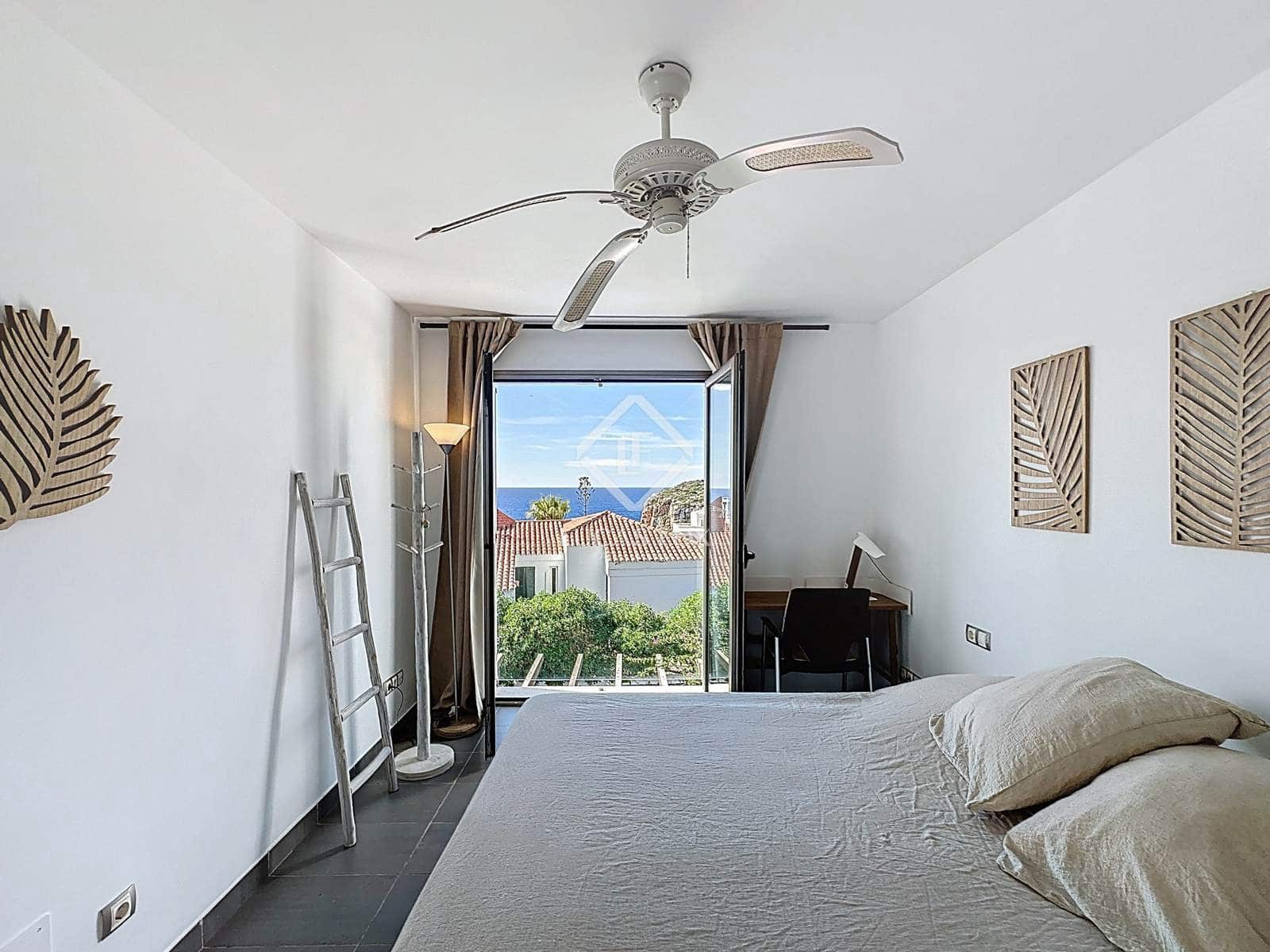 4 sypialnia Willa na sprzedaż w Mahon / Mao z basenem garażem - 1 400 000 € (Ref: 9337157)