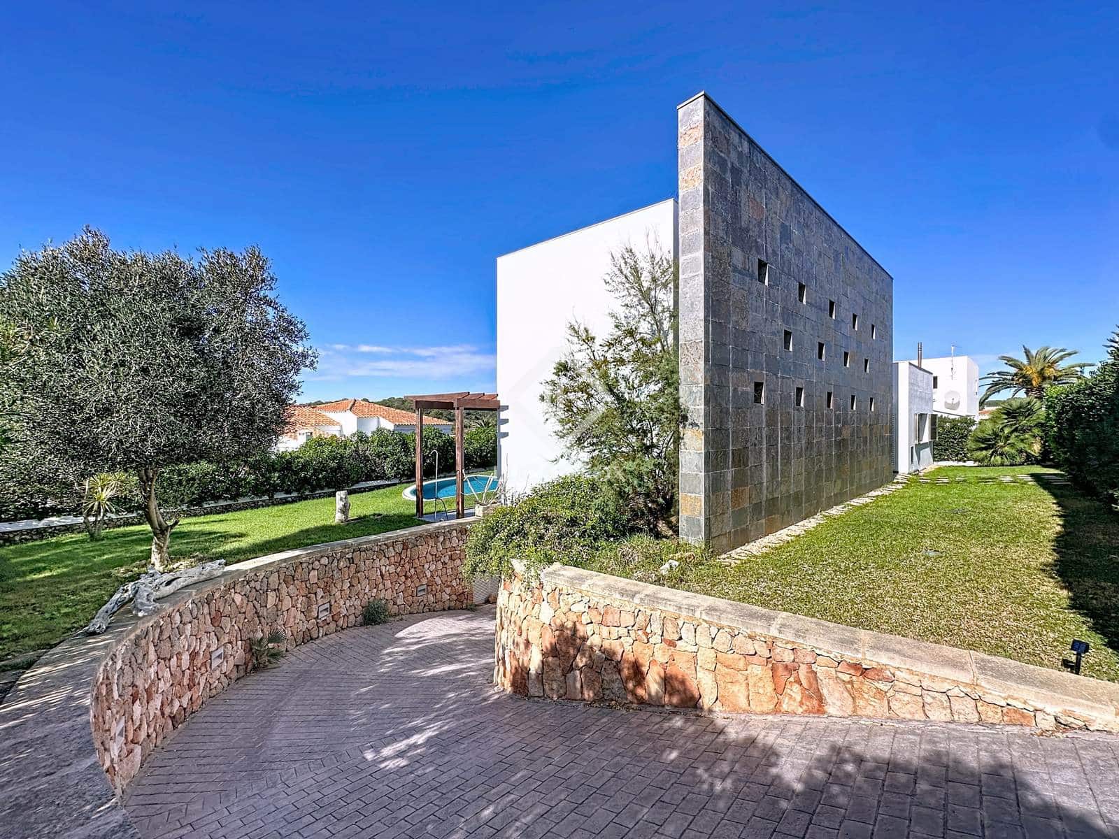 4 sypialnia Willa na sprzedaż w Mahon / Mao z basenem garażem - 1 400 000 € (Ref: 9337157)