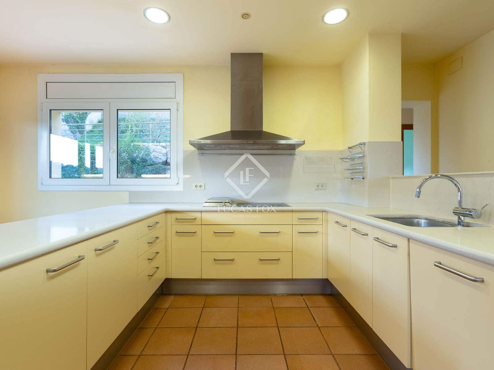 4 soverom Villa til salgs i Vallromanes med garasje - € 875 000 (Ref: 9337158)