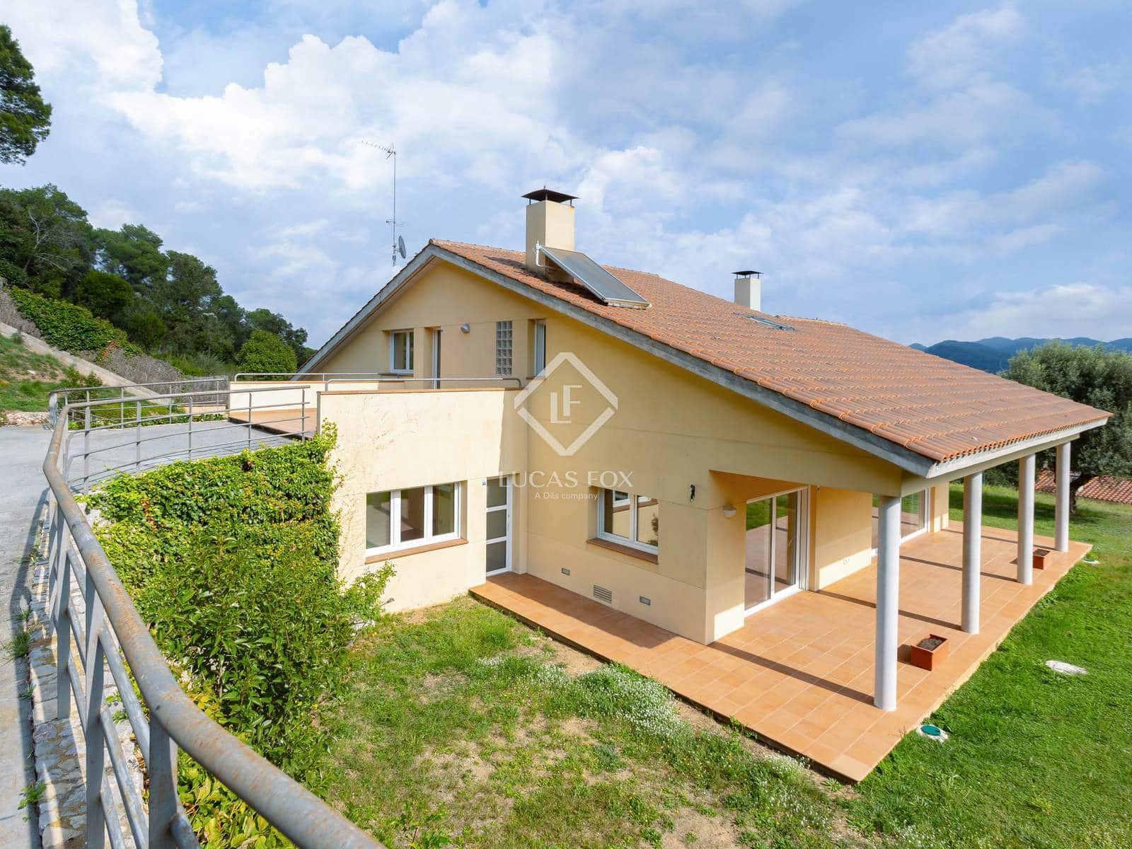 4 soverom Villa til salgs i Vallromanes med garasje - € 875 000 (Ref: 9337158)