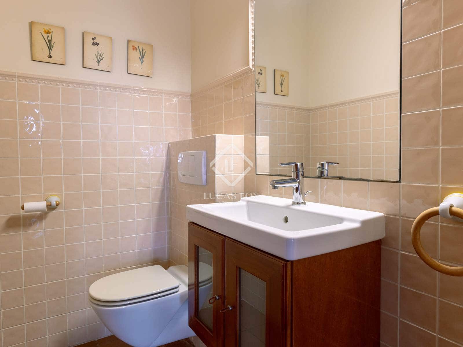 4 soverom Villa til salgs i Vallromanes med garasje - € 875 000 (Ref: 9337158)