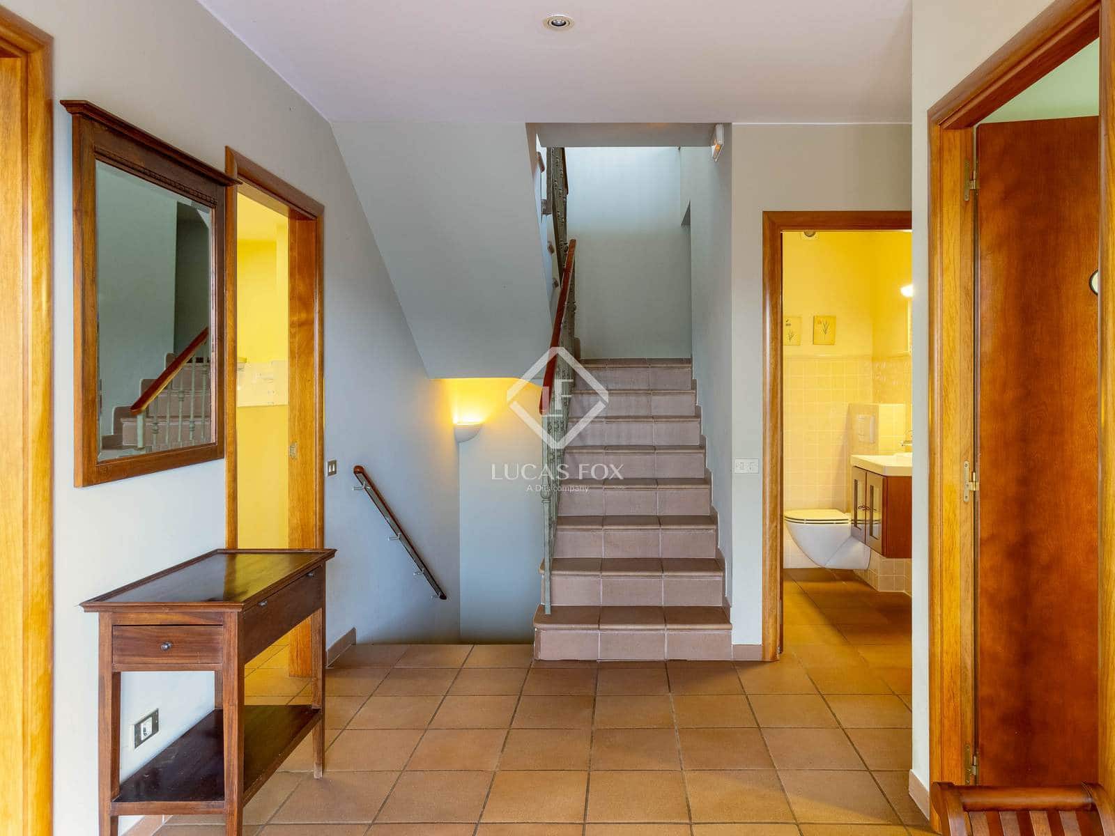 4 soverom Villa til salgs i Vallromanes med garasje - € 875 000 (Ref: 9337158)