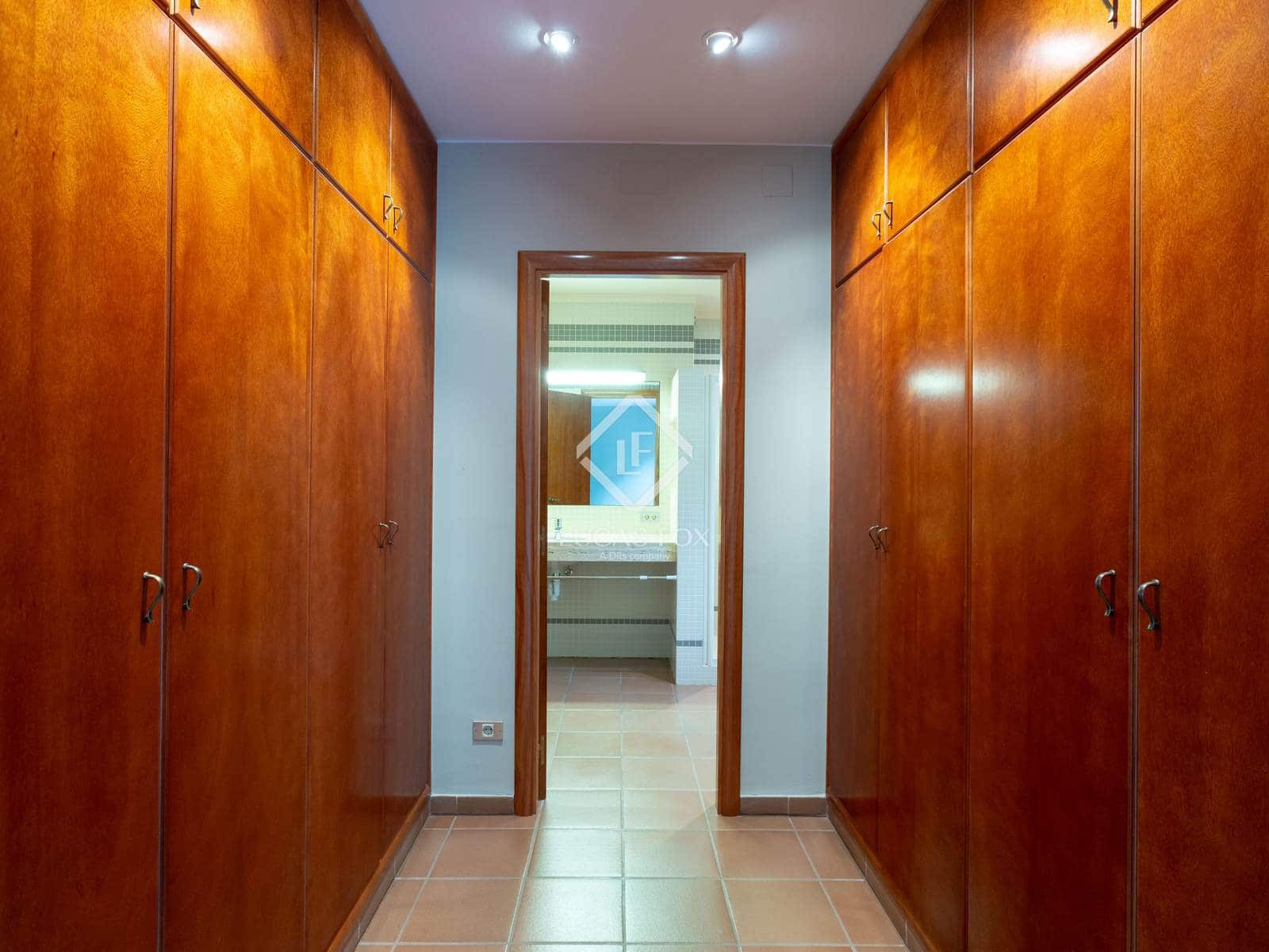 4 soverom Villa til salgs i Vallromanes med garasje - € 875 000 (Ref: 9337158)