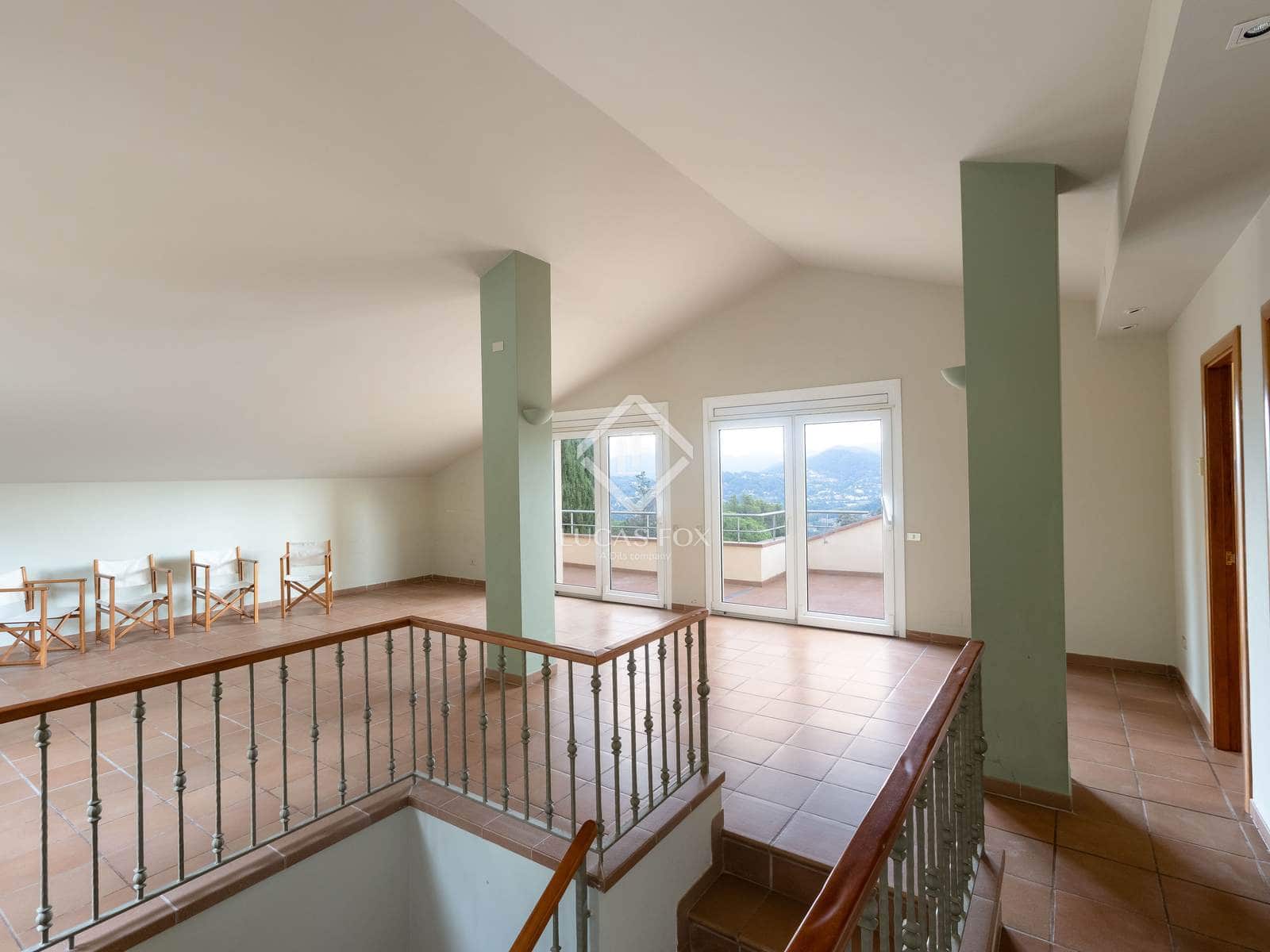 4 soverom Villa til salgs i Vallromanes med garasje - € 875 000 (Ref: 9337158)