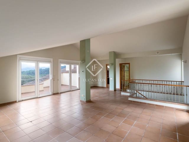 4 soverom Villa til salgs i Vallromanes med garasje - € 875 000 (Ref: 9337158)