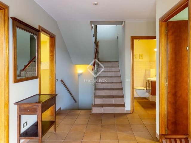 4 soverom Villa til salgs i Vallromanes med garasje - € 875 000 (Ref: 9337158)