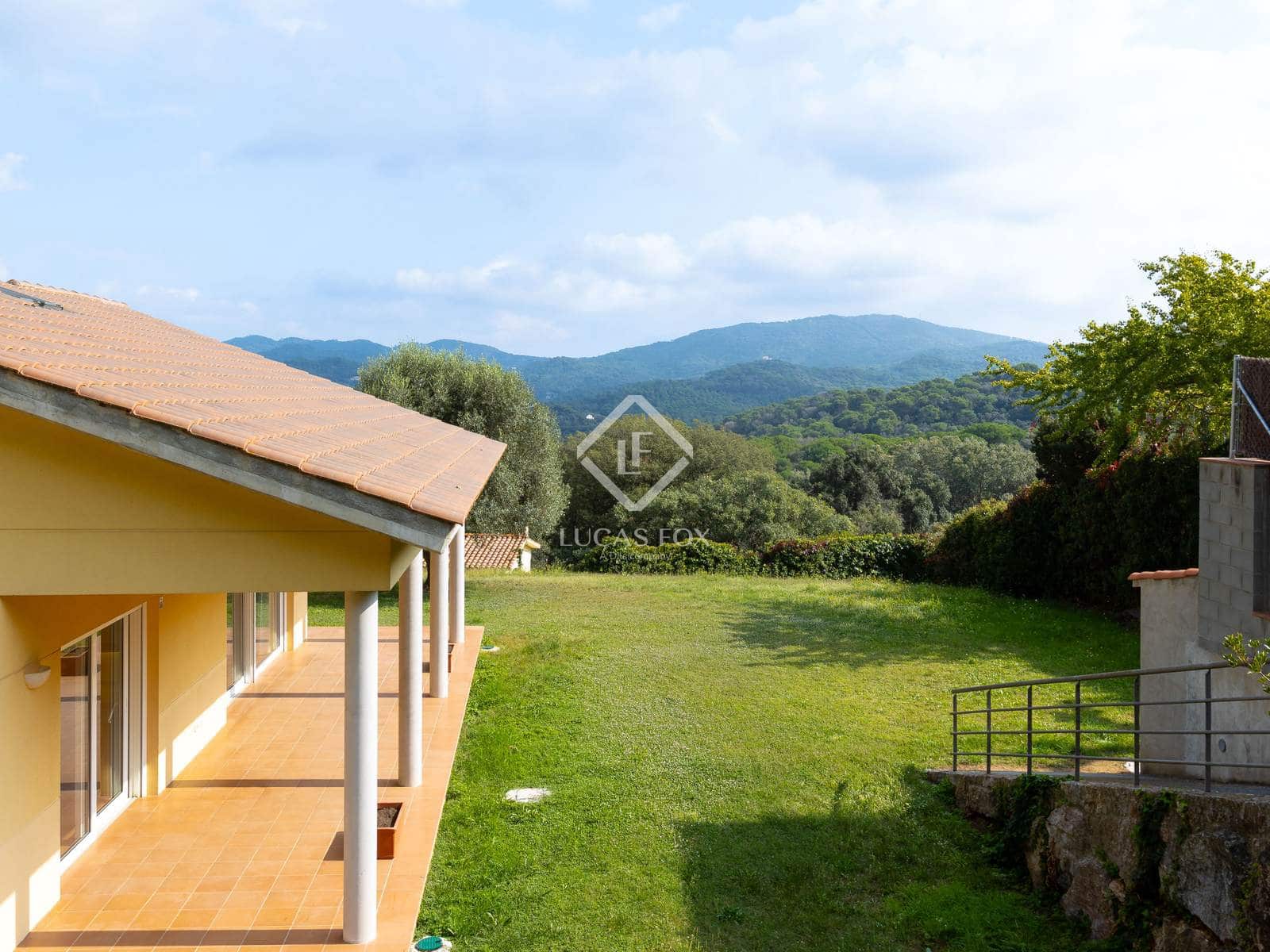 4 soverom Villa til salgs i Vallromanes med garasje - € 875 000 (Ref: 9337158)