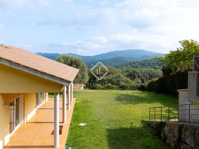 4 soverom Villa til salgs i Vallromanes med garasje - € 875 000 (Ref: 9337158)