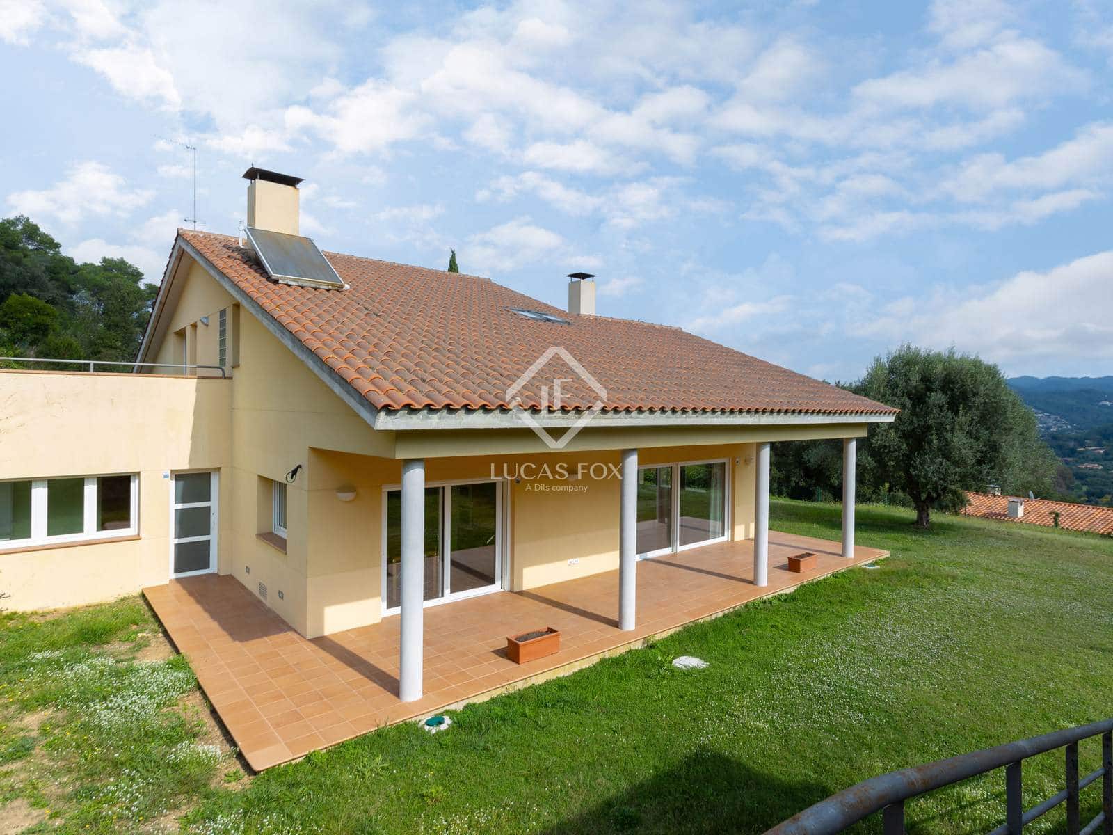 4 soverom Villa til salgs i Vallromanes med garasje - € 875 000 (Ref: 9337158)