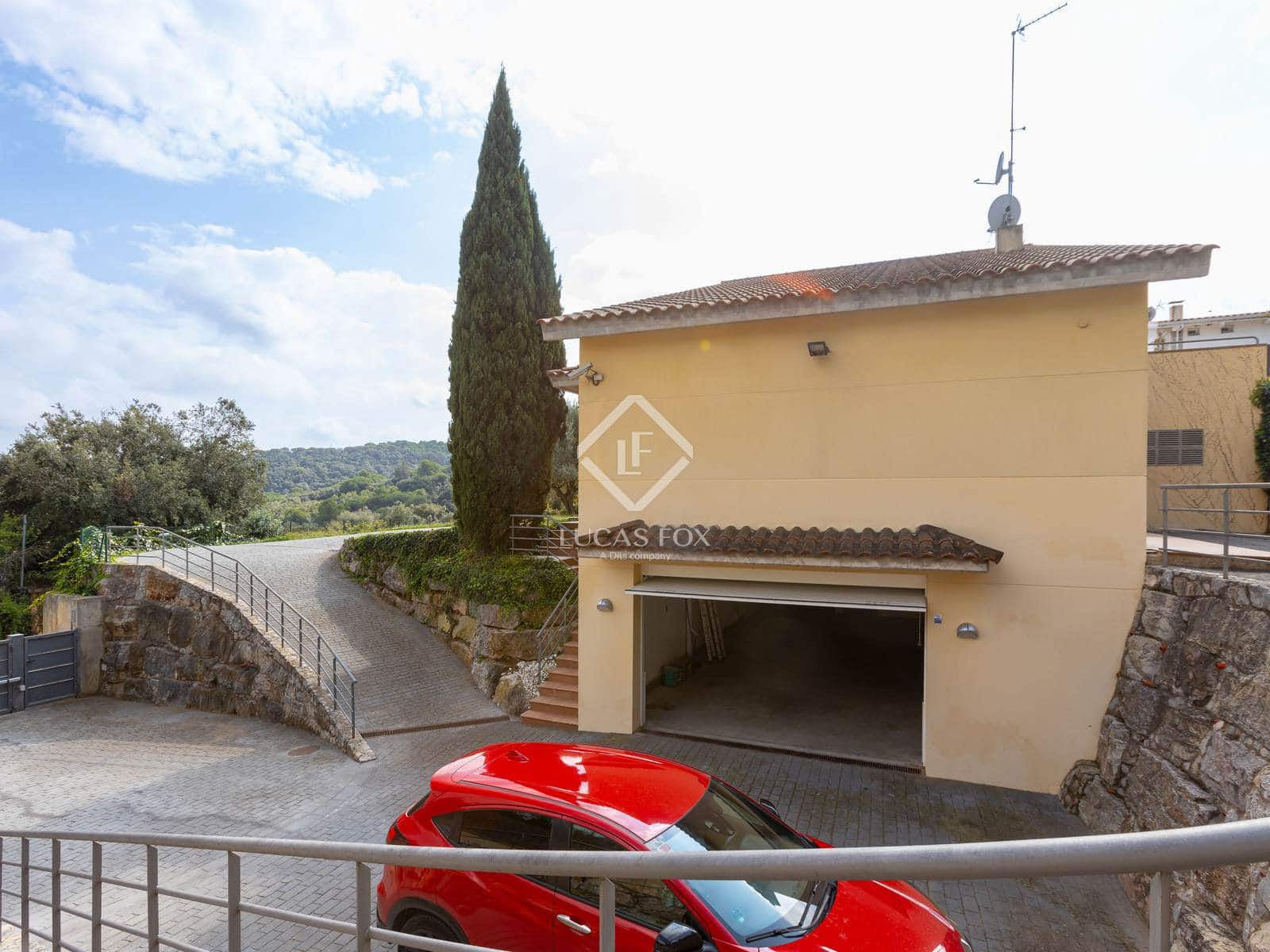 4 soverom Villa til salgs i Vallromanes med garasje - € 875 000 (Ref: 9337158)