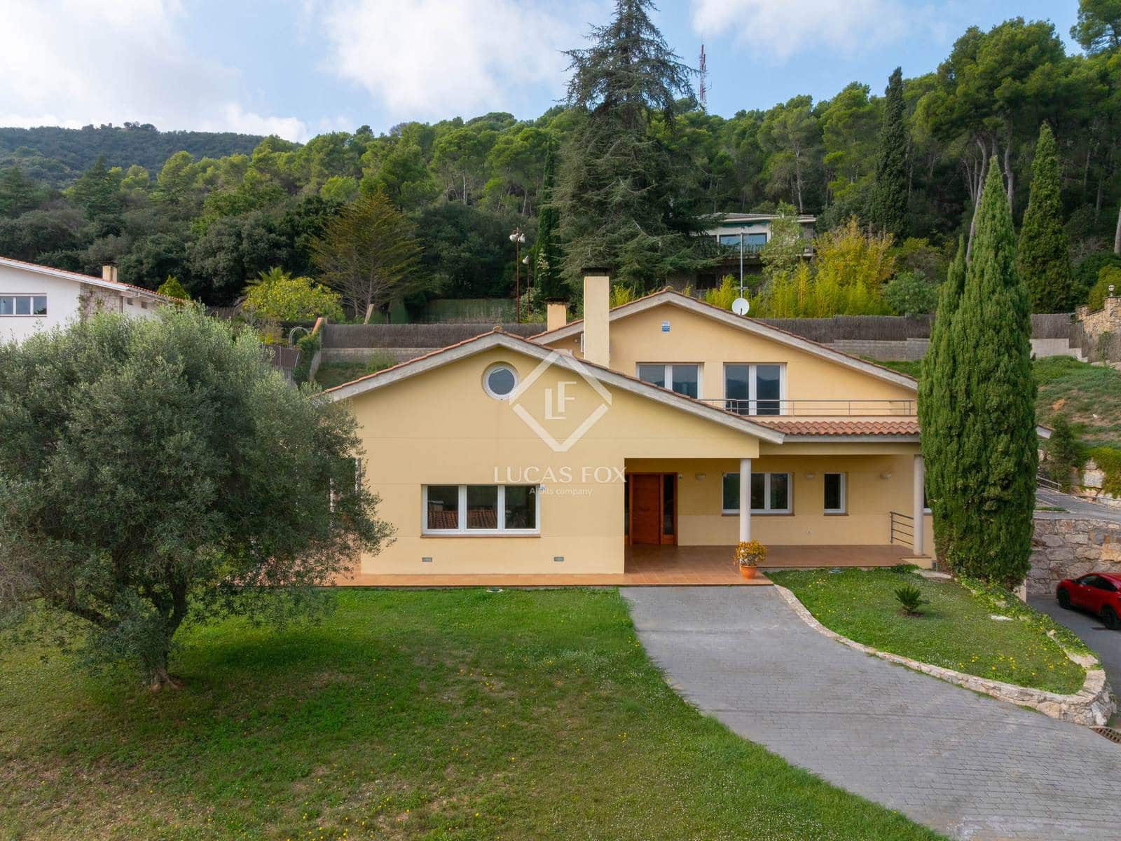 4 soverom Villa til salgs i Vallromanes med garasje - € 875 000 (Ref: 9337158)