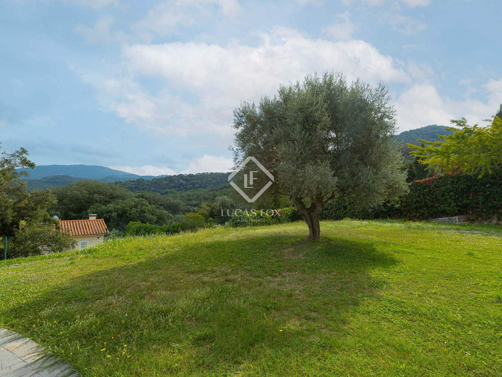 4 soverom Villa til salgs i Vallromanes med garasje - € 875 000 (Ref: 9337158)