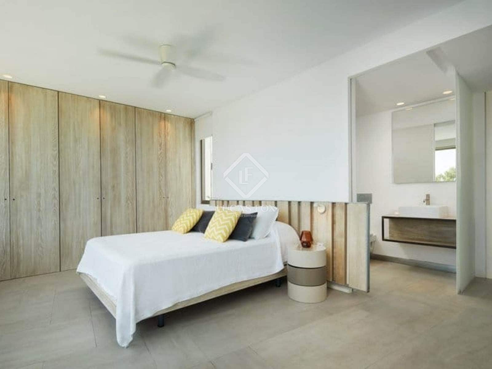 8 soverom Villa til salgs i Portinax med svømmebasseng garasje - € 7 250 000 (Ref: 9338562)