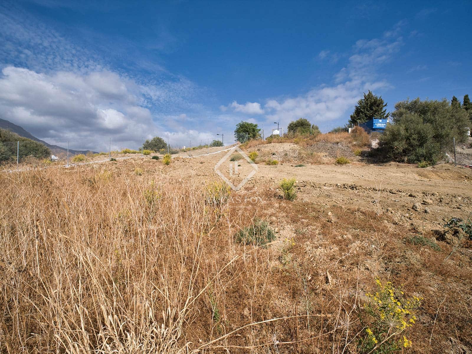 Building Plot for sale in Estepona - € 350,000 (Ref: 9339146)