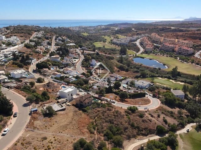 Building Plot for sale in Estepona - € 350,000 (Ref: 9339146)