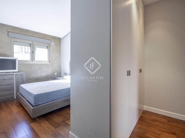 2 sypialnia Penthouse do wynajęcia w Miasto Walencja z garażem - 2 700 € (Ref: 9339149)