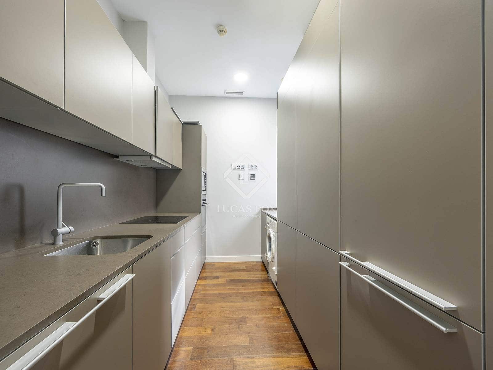 2 sypialnia Penthouse do wynajęcia w Miasto Walencja z garażem - 2 700 € (Ref: 9339149)