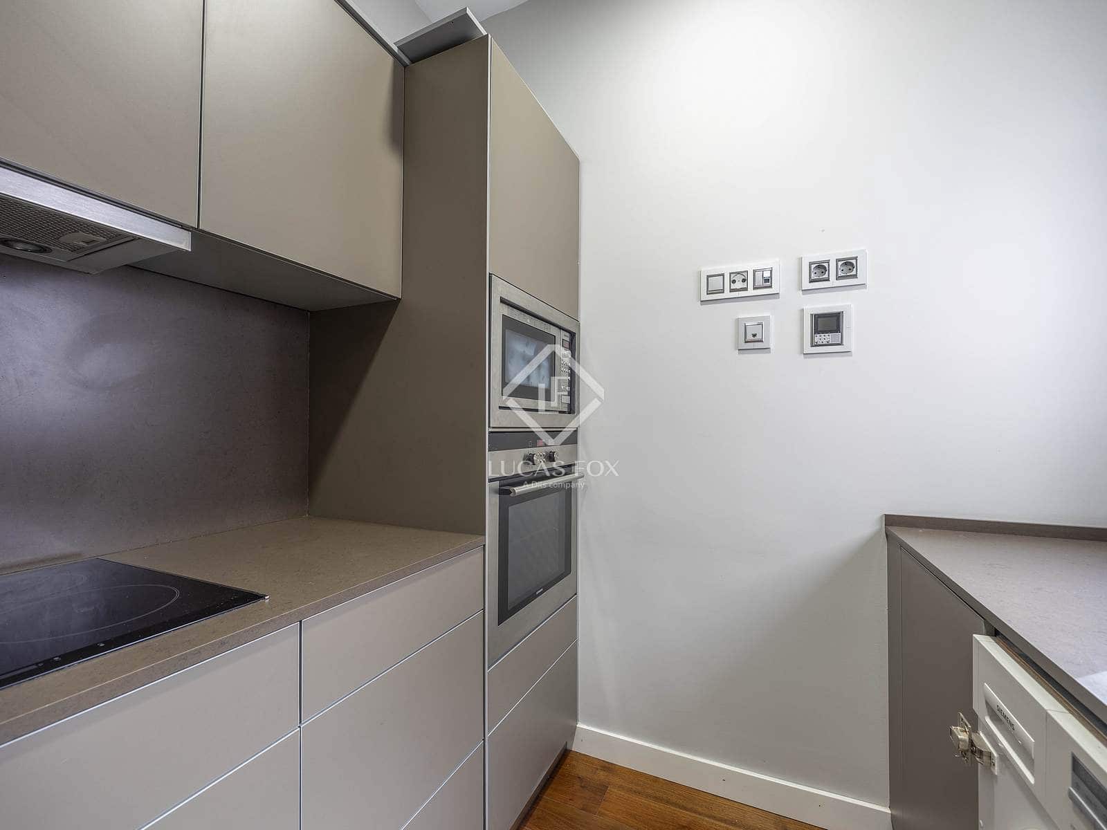 2 sypialnia Penthouse do wynajęcia w Miasto Walencja z garażem - 2 700 € (Ref: 9339149)