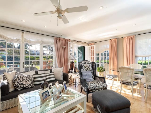 4 bedroom Villa for sale in Llafranc, Palafrugell with pool garage - € 1,730,000 (Ref: 9340083)