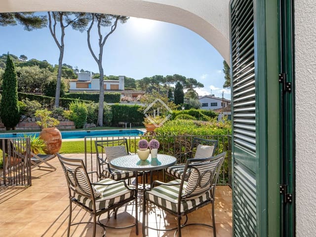 4 bedroom Villa for sale in Llafranc, Palafrugell with pool garage - € 1,730,000 (Ref: 9340083)