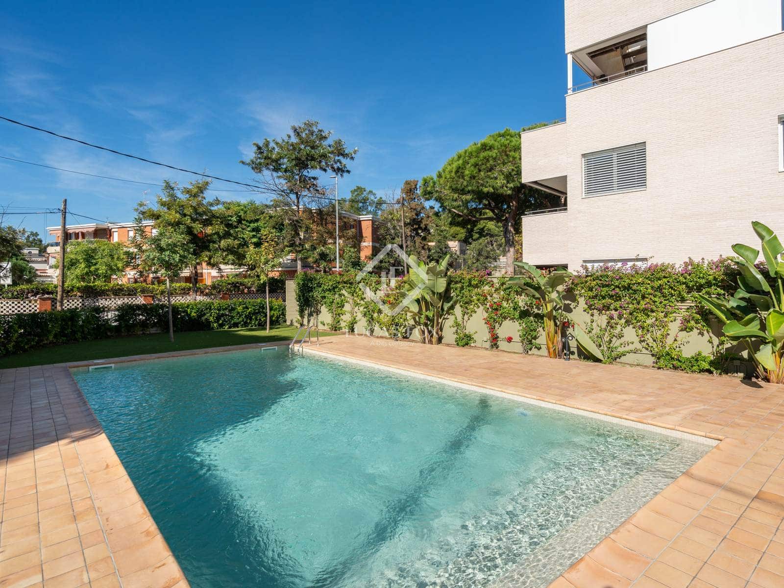 2 bedroom Apartment for rent in Castelldefels with pool garage - € 3,200 (Ref: 9340084)