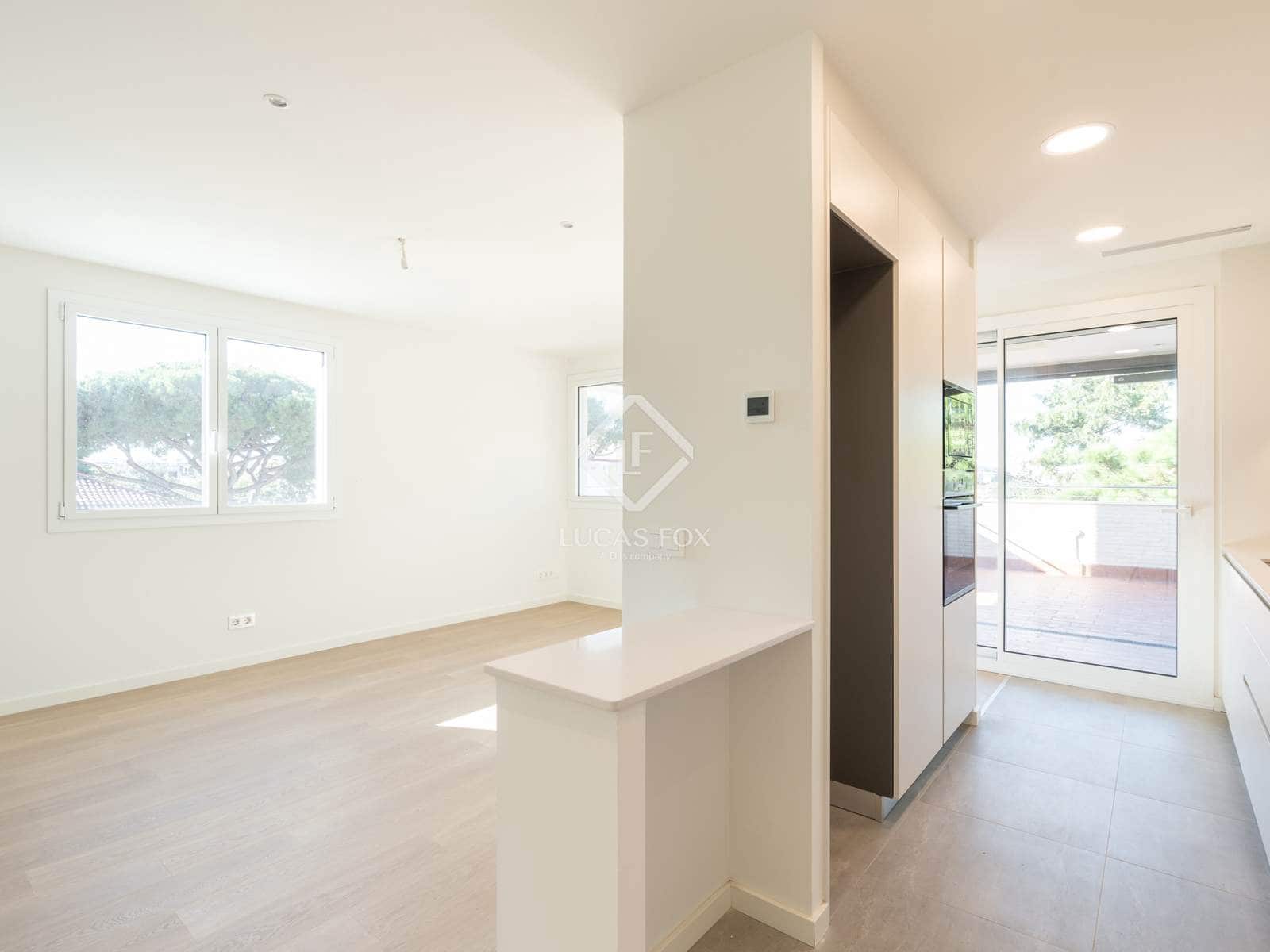 2 bedroom Apartment for rent in Castelldefels with pool garage - € 3,200 (Ref: 9340084)