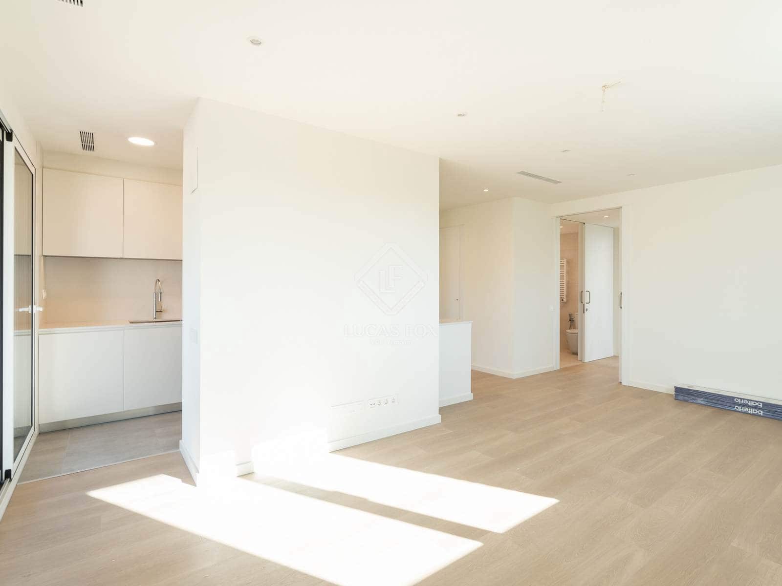 2 bedroom Apartment for rent in Castelldefels with pool garage - € 3,200 (Ref: 9340084)