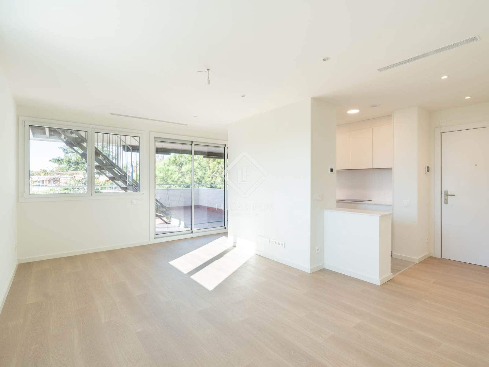 2 bedroom Apartment for rent in Castelldefels with pool garage - € 3,200 (Ref: 9340084)