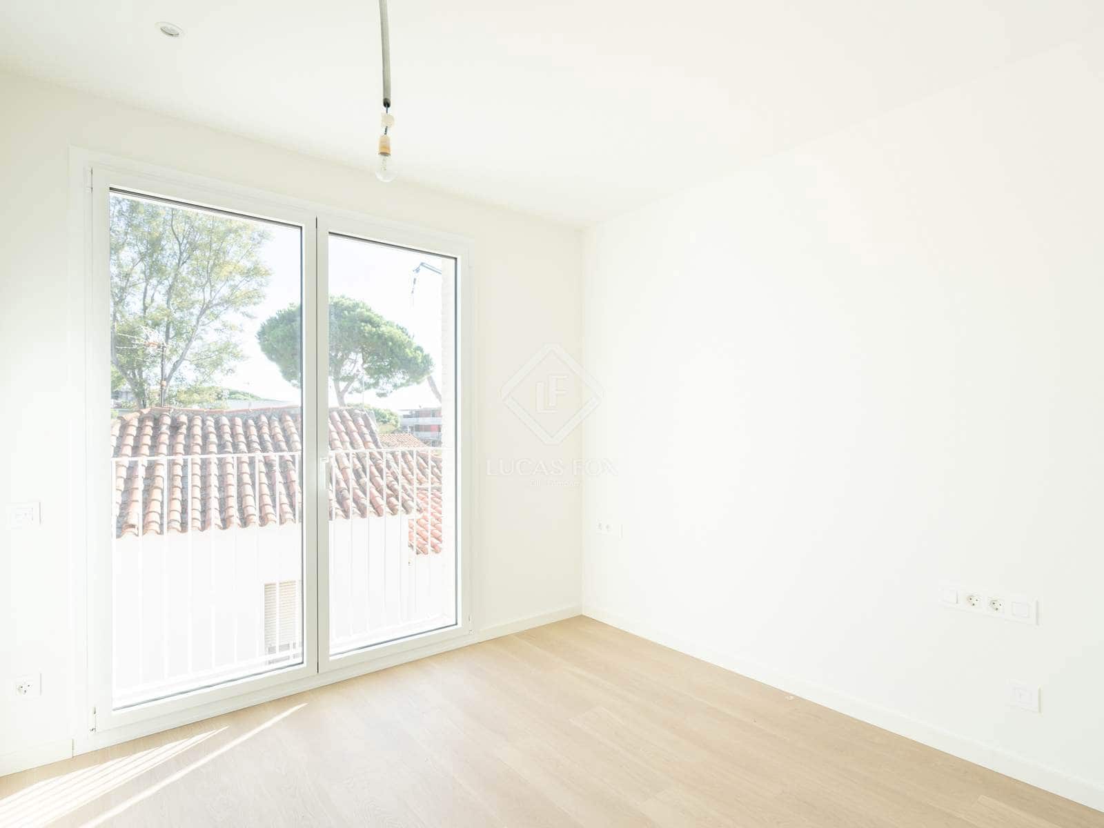 2 bedroom Apartment for rent in Castelldefels with pool garage - € 3,200 (Ref: 9340084)