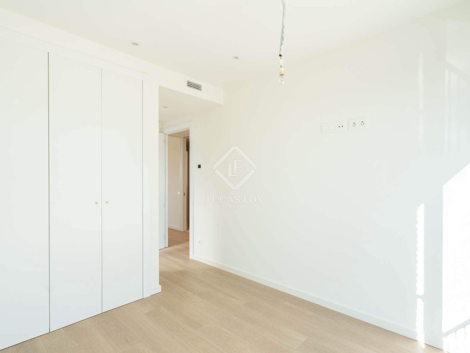 2 bedroom Apartment for rent in Castelldefels with pool garage - € 3,200 (Ref: 9340084)