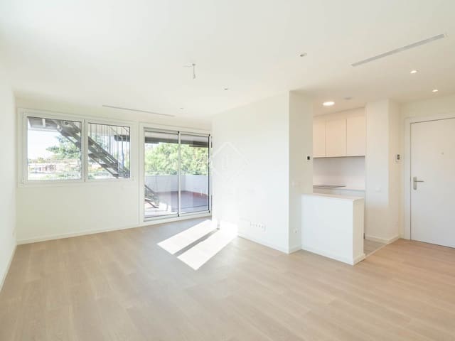 2 bedroom Apartment for rent in Castelldefels with pool garage - € 3,200 (Ref: 9340084)