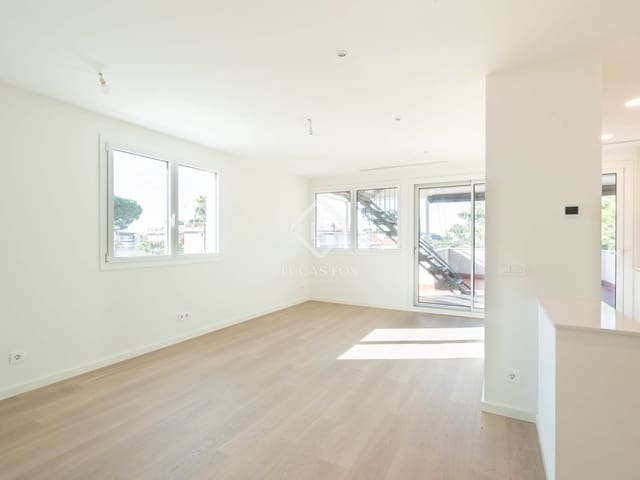 2 bedroom Apartment for rent in Castelldefels with pool garage - € 3,200 (Ref: 9340084)