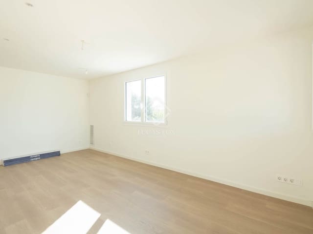 2 bedroom Apartment for rent in Castelldefels with pool garage - € 3,200 (Ref: 9340084)