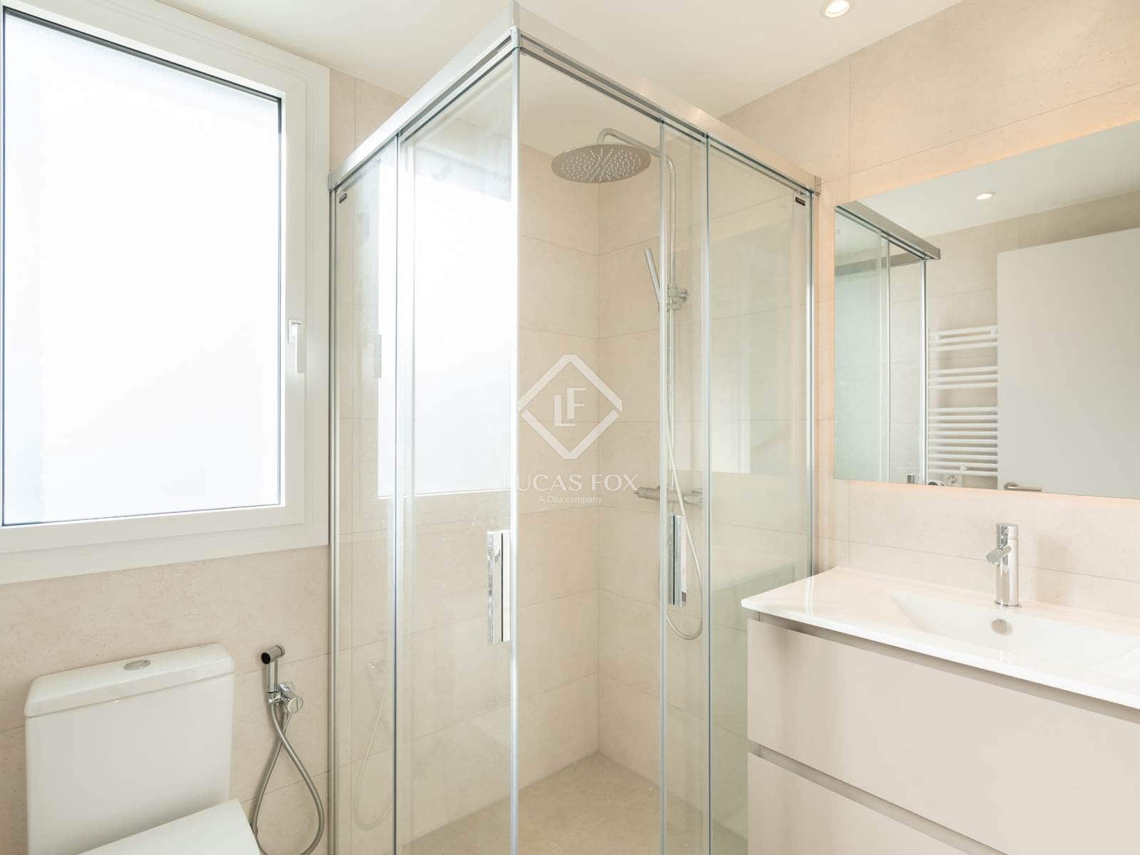 2 bedroom Apartment for rent in Castelldefels with pool garage - € 3,200 (Ref: 9340084)