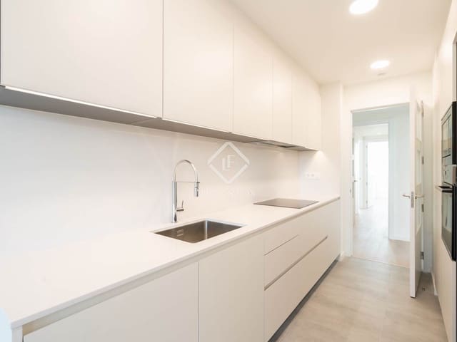 3 soverom Leilighet til leie i Castelldefels med svømmebasseng garasje - € 2 800 (Ref: 9340085)