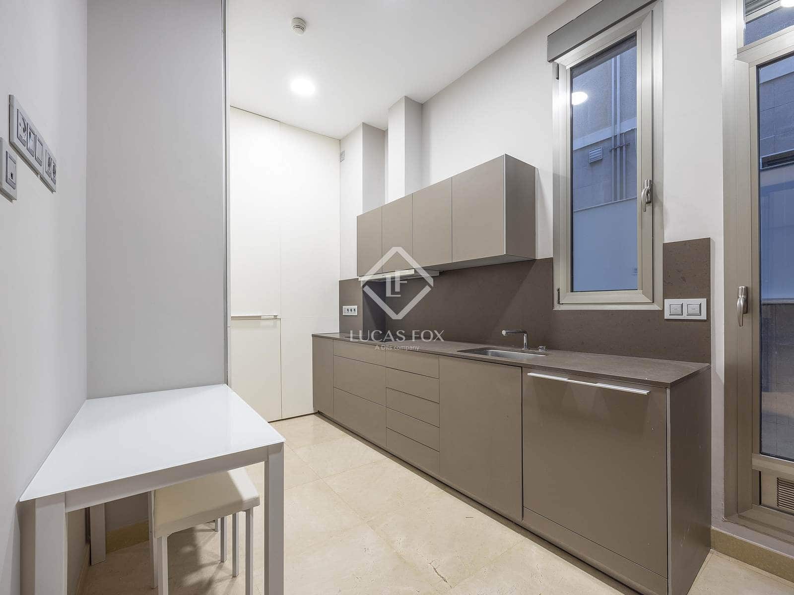 2 makuuhuone Huoneisto vuokrattavana paikassa Valencia kaupunki mukana 
autotalli - 2 500 € (Ref: 9340087)