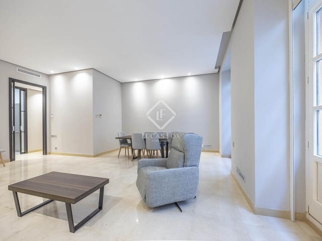 2 bedroom Apartment for rent in Valencia city with garage - € 2,500 (Ref: 9340087)