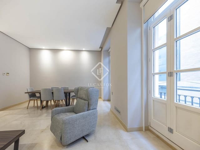 2 bedroom Apartment for rent in Valencia city with garage - € 2,500 (Ref: 9340087)