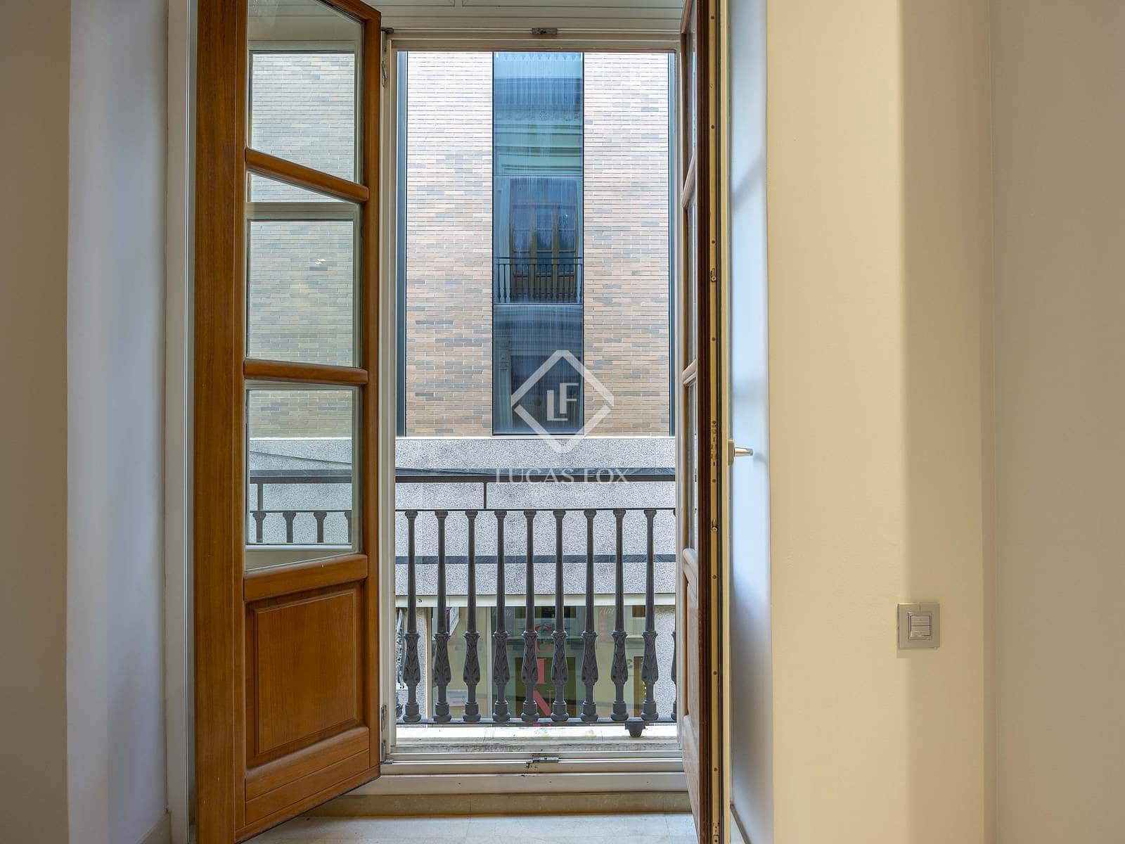 2 makuuhuone Huoneisto vuokrattavana paikassa Valencia kaupunki mukana 
autotalli - 2 500 € (Ref: 9340087)