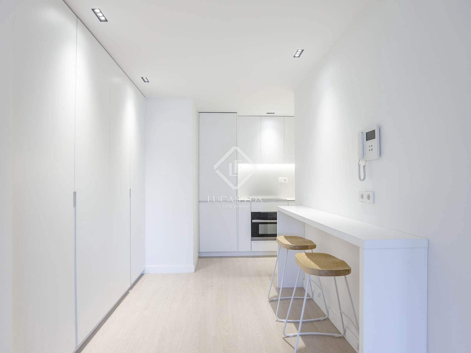 3 sovrum Lägenhet att hyra i Valencia stad - 2 600 € (Ref: 9340180)