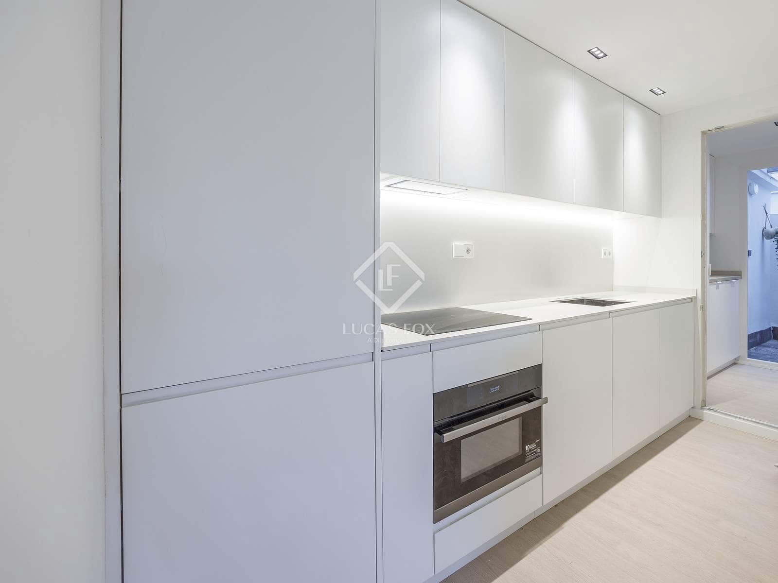 3 sovrum Lägenhet att hyra i Valencia stad - 2 600 € (Ref: 9340180)