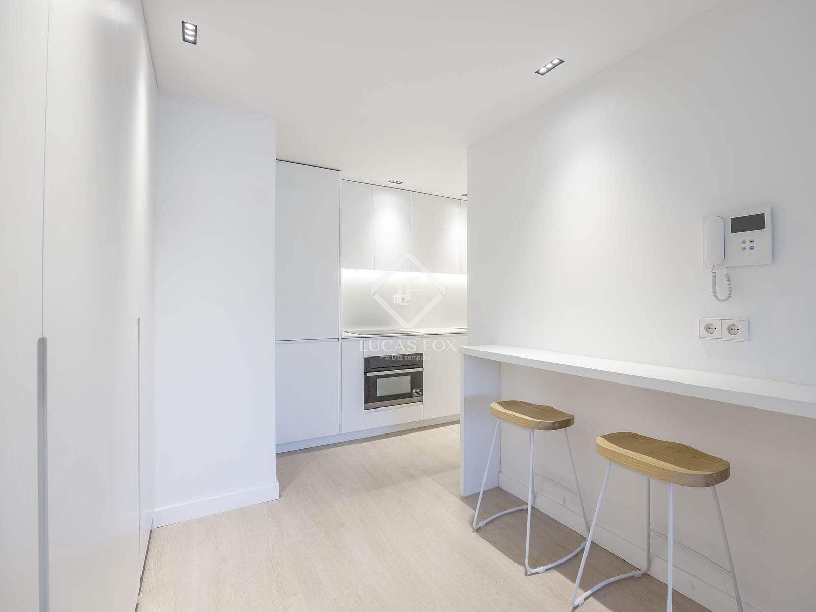 3 sovrum Lägenhet att hyra i Valencia stad - 2 600 € (Ref: 9340180)