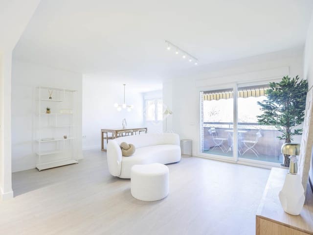 3 sovrum Lägenhet att hyra i Valencia stad - 2 600 € (Ref: 9340180)