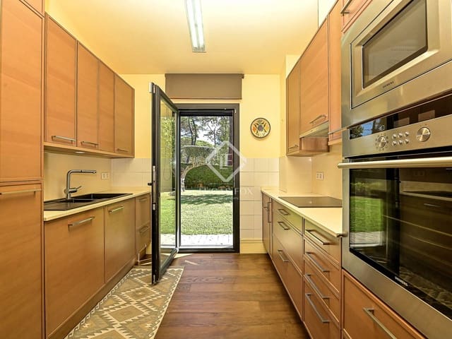 3 bedroom Villa for sale in Santa Cristina d'Aro with pool garage - € 585,000 (Ref: 9340181)