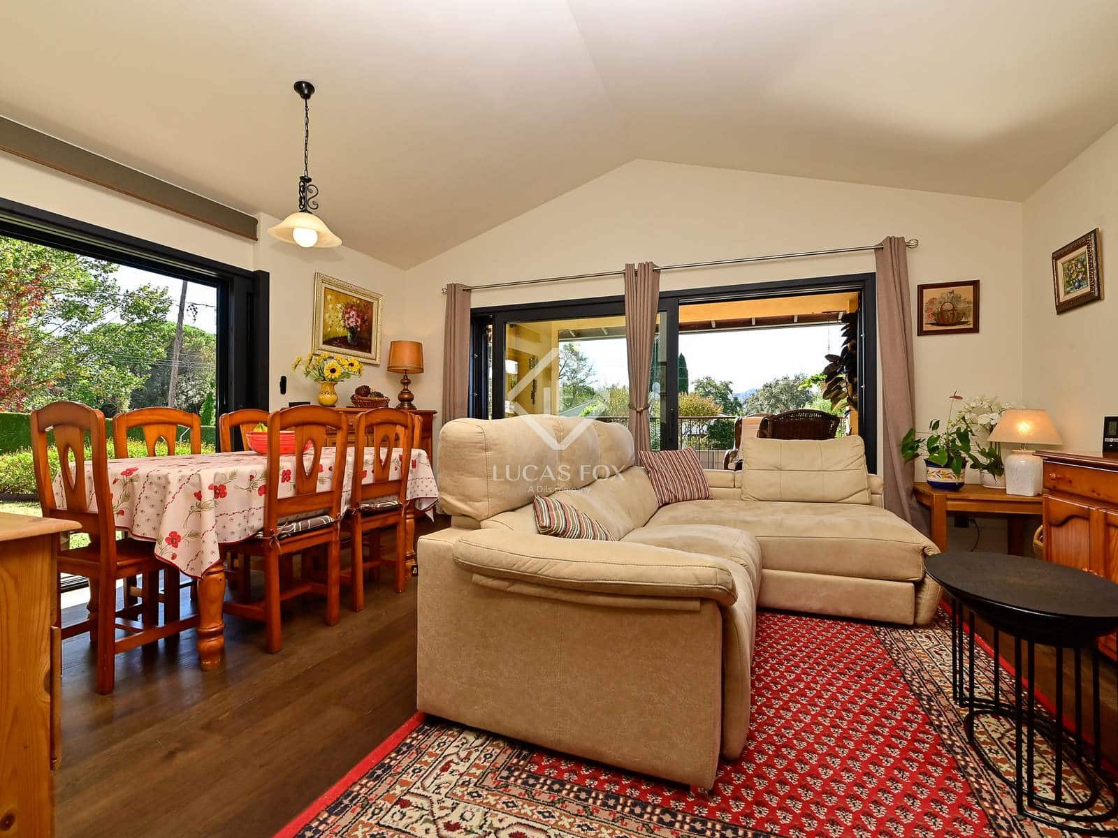 3 soverom Villa til salgs i Santa Cristina d'Aro med svømmebasseng garasje - € 585 000 (Ref: 9340181)